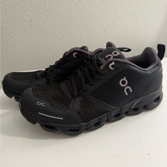 On Running waterproof  Women\'s Black Athletic Shoes main image 1